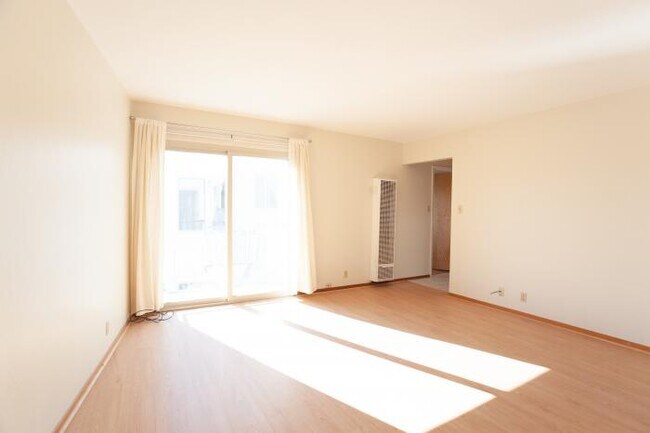 Building Photo - 1 bedroom in San Francisco CA 94131