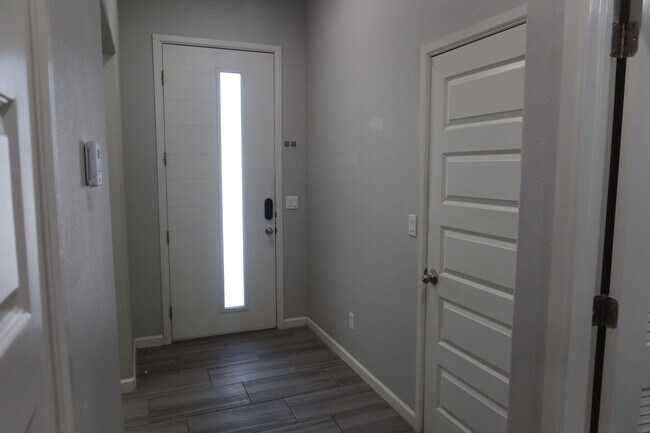 Foto del edificio - 12906 CLEVEDON