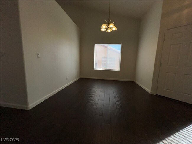 Foto del edificio - 7916 Thorne Pine Ave