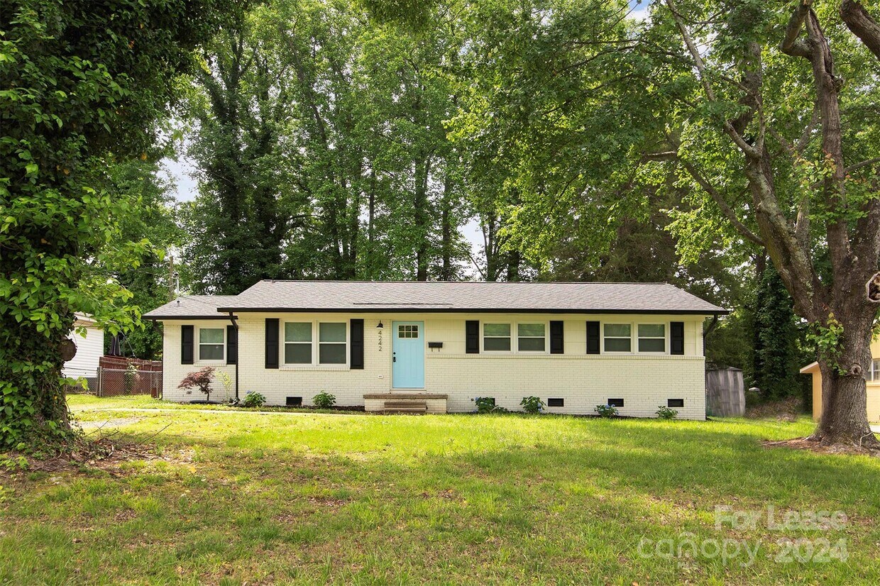 Primary Photo - 4242 Tipperary Pl