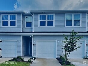 Building Photo - 654 Holly Lks Dr