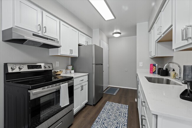 Foto del edificio - Newport Woods Apartments