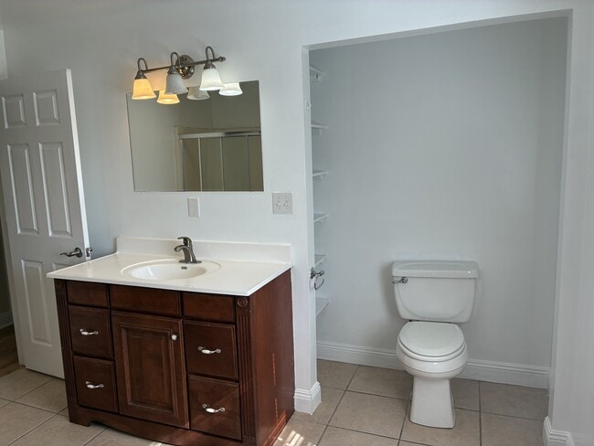 Building Photo - 10214 Marine View Dr