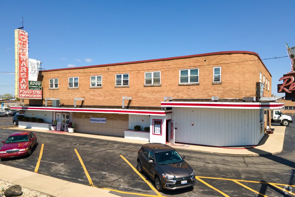 Primary Photo - 9200 W Cermak Rd