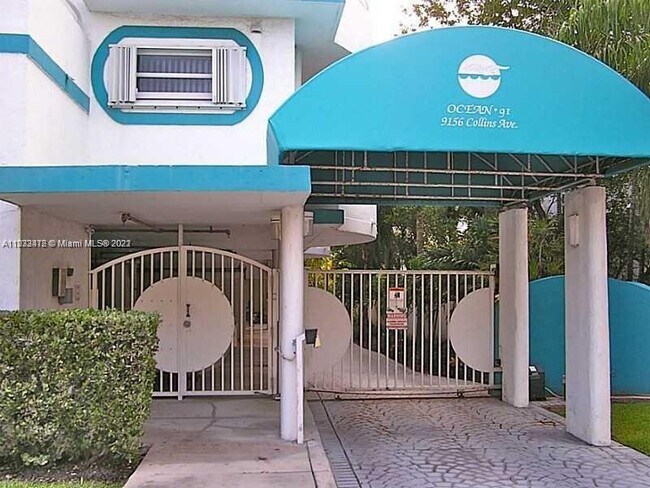 Foto del edificio - 9156 Collins Ave