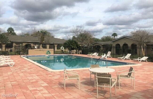 Foto del edificio - 538 Cascade Cir