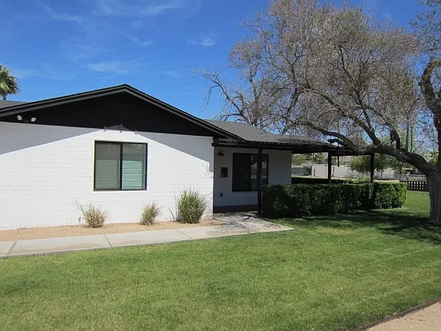 Building Photo - 3948 E Earll Dr