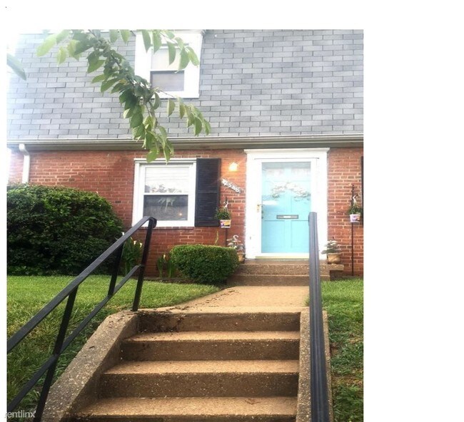 Building Photo - 2548 Iverson St