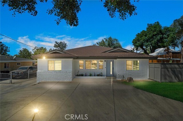 Primary Photo - 2448 Corona Ave