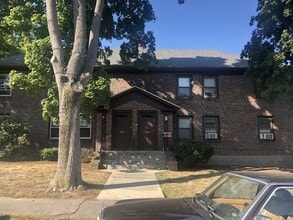 Building Photo - 33 Weston Ave