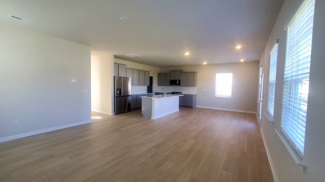 Building Photo - 5513 Hydrangea St