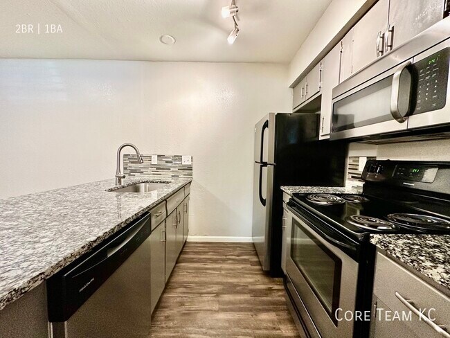 Foto del edificio - 703 E 40th St