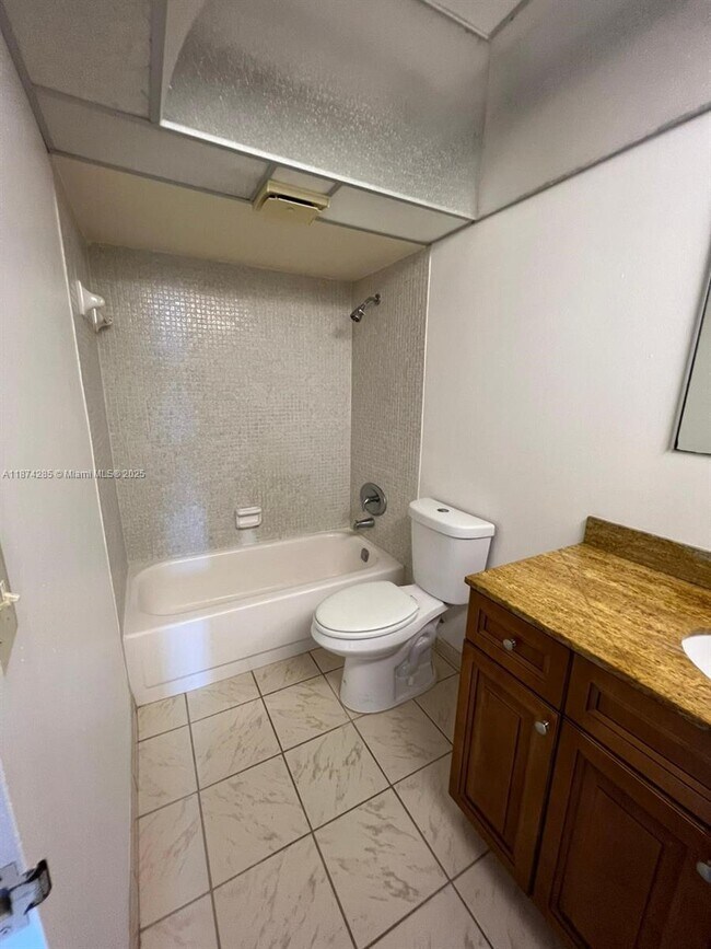 Building Photo - 1800 SW 81st Ave