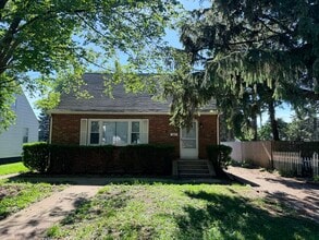 Building Photo - 1307 Highland Ave