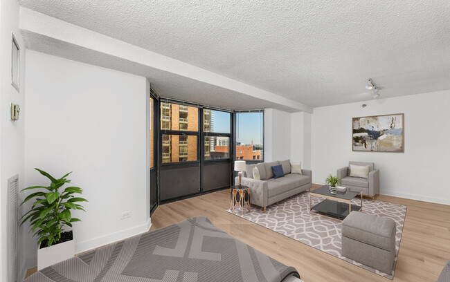 STUD Tier '10 Living Area - 1133 N. Dearborn