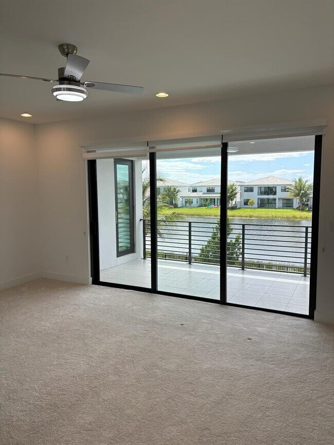 Foto del edificio - 17093 Watersprite Lakes Rd