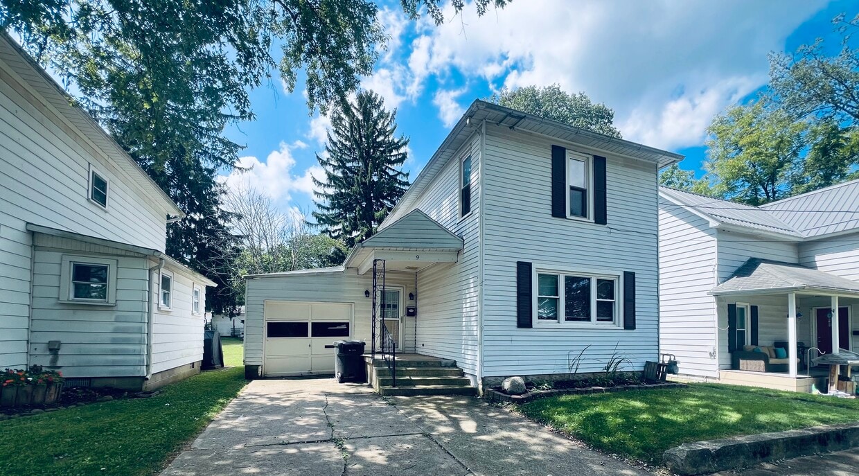 Primary Photo - 9 McKinley St