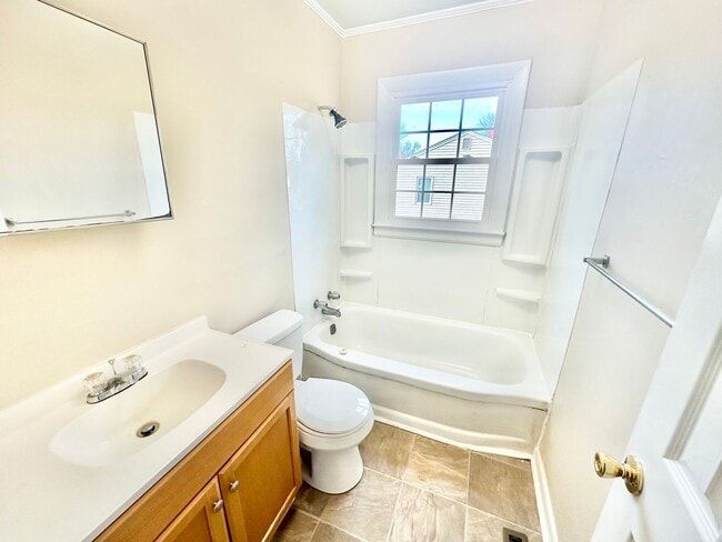 Building Photo - 415008001