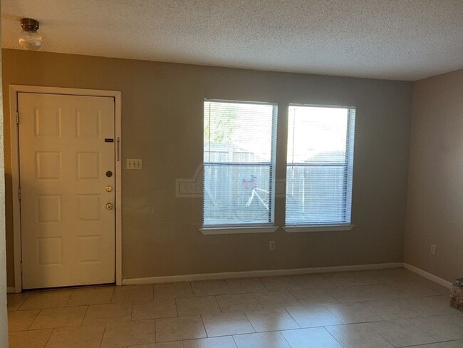 Foto del edificio - 4209 Water St