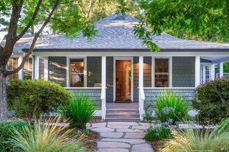 Building Photo - 1610 Myrtle St