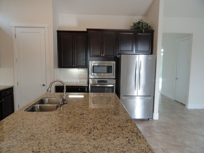 Foto del edificio - Great Home in East Garrison