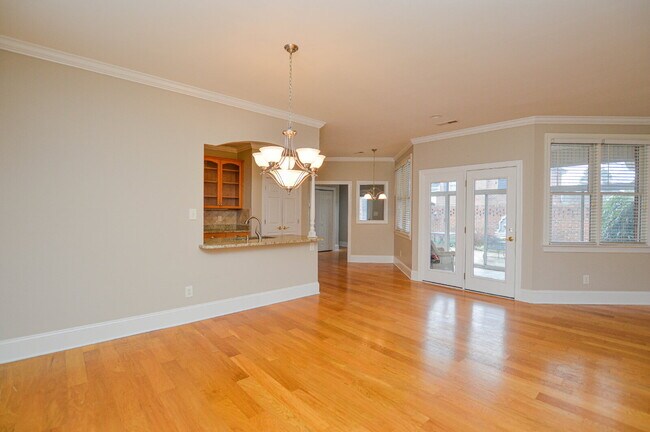 Building Photo - 986 Blakeley Walk