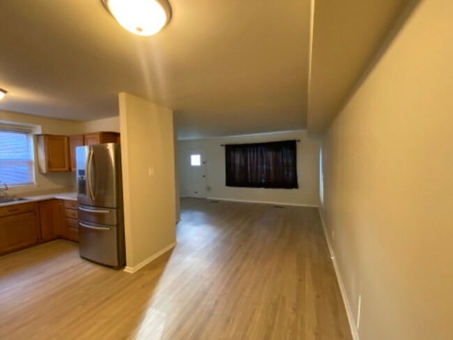 Building Photo - 7625 Algon Ave
