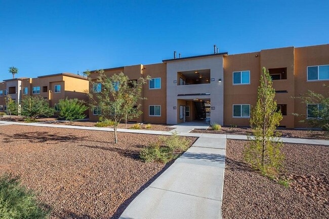 Foto del edificio - 1331 Pullman Dr