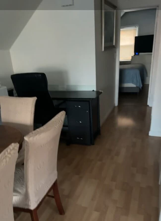 Foto del edificio - 67 Country Village Rd