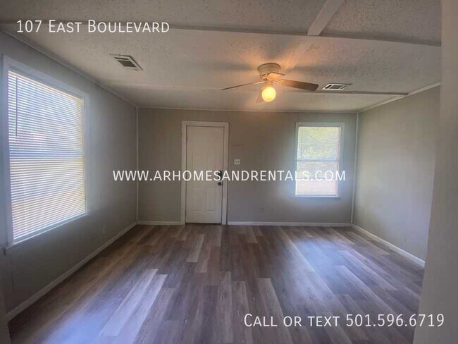 Foto del edificio - 107 East Boulevard | $495 | 2 beds, 1 full...