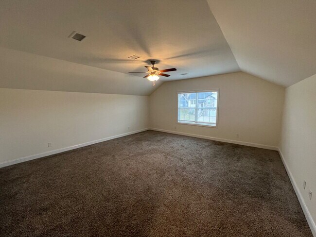 Foto del edificio - 811 Lillian Grace Dr