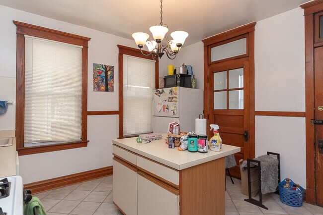 Foto del edificio - 1414 W Henderson St