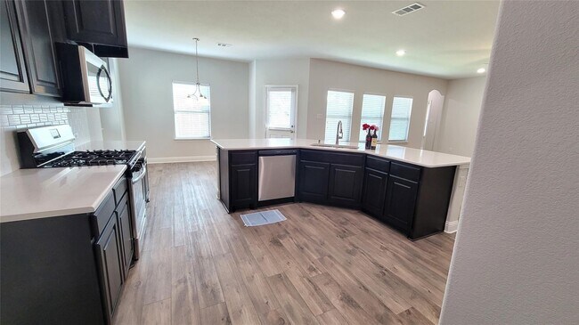 Foto del edificio - 4002 Cottontail Dr