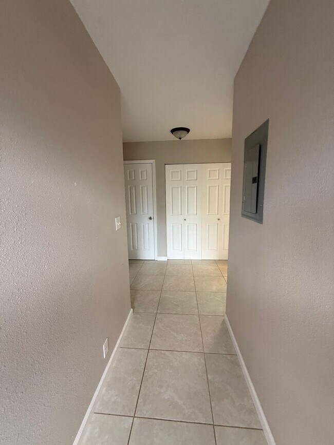 Building Photo - Beautiful Kaneohe home for rent 3/2/1