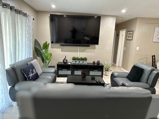 Building Photo - 7530 Miramar Pky