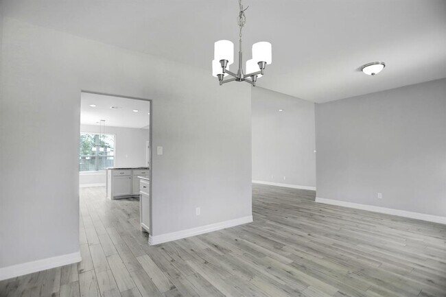 Building Photo - 1541 Primrose St