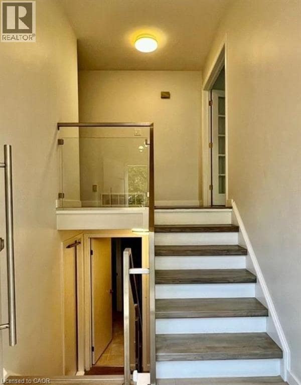 Building Photo - 213 Northlake Dr