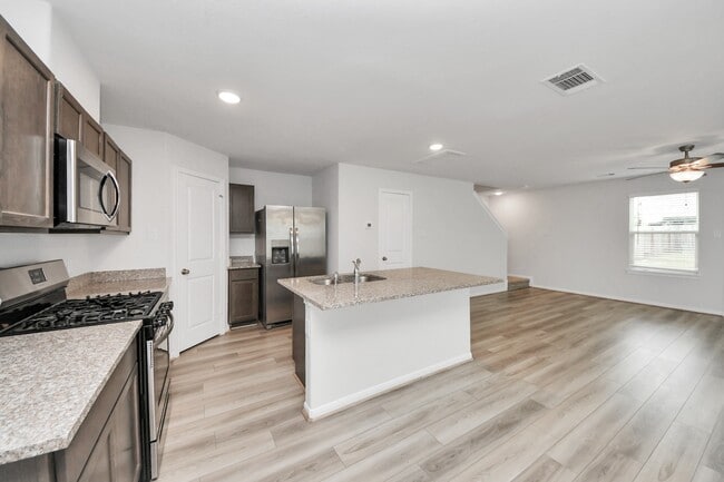 Building Photo - 7027 Cedar Breeze Ct