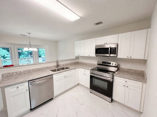 Building Photo - 846 Georgetown Dr