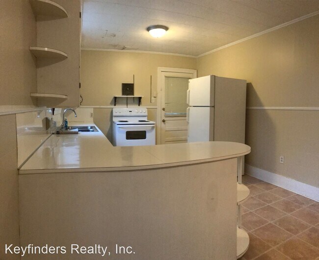 Building Photo - 3 br, 1 bath House - 524 8th St.
