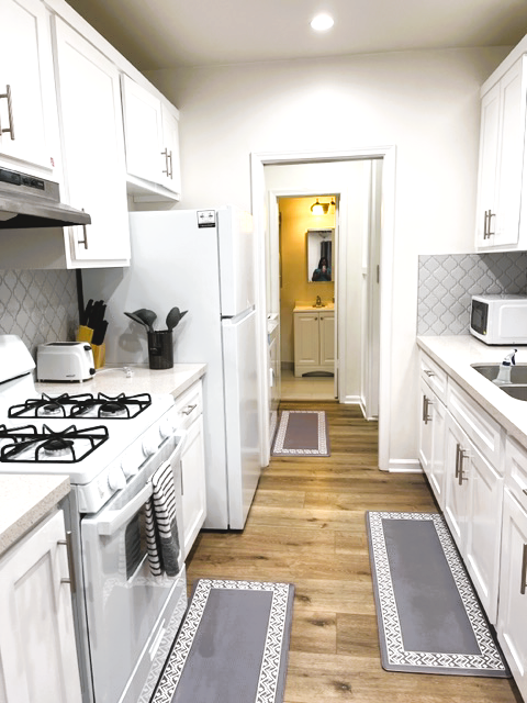 White kitchen - 2312 W Imperial Hwy