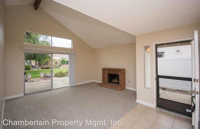 Building Photo - 2 br, 2 bath House - 812 Caminito Rosa