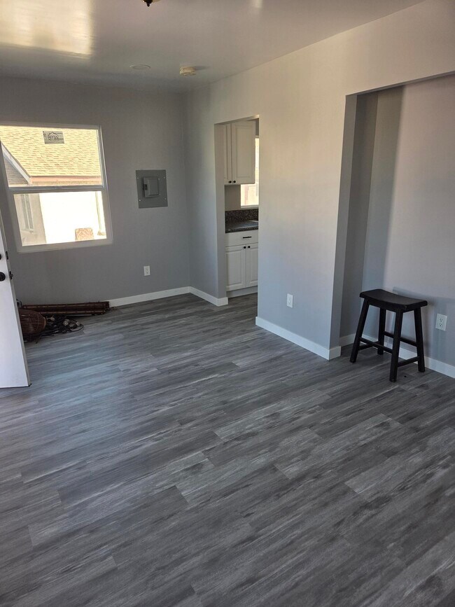 Foto del edificio - 4010 1/2 Rockwood St