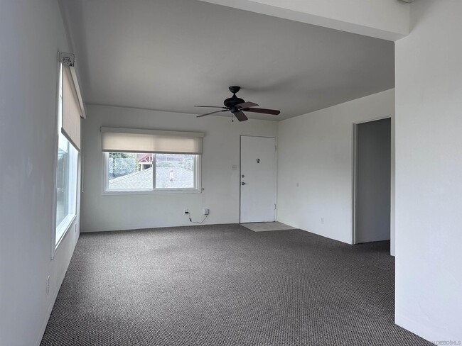 Building Photo - 1119 W Redwood St