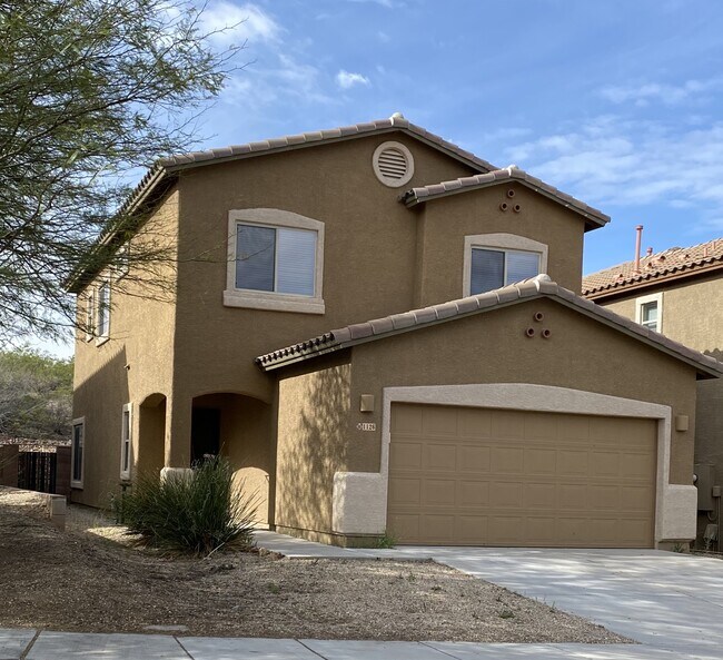 Building Photo - 1126 E Mt Shibell Dr