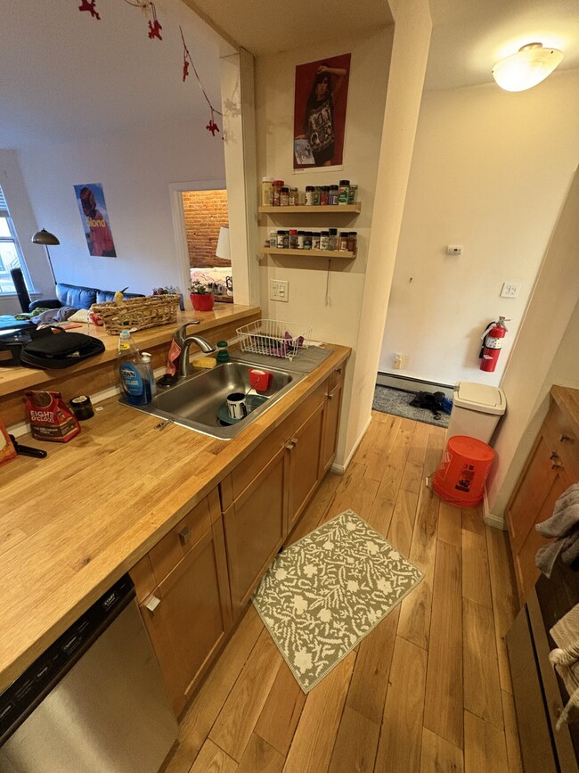 Building Photo - 204 Northampton St