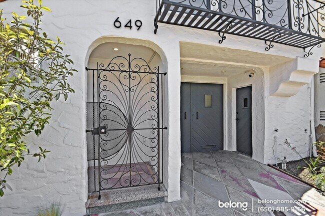 Building Photo - 649 Cayuga Ave