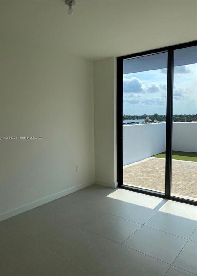 Foto del edificio - 5350 NW 84th Ave  404 Doral Fl 33166