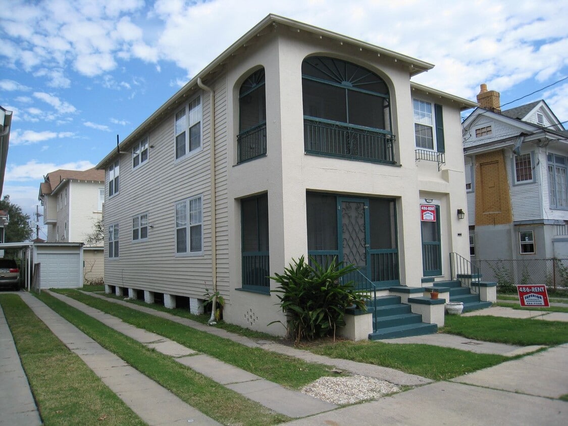 Spacious 3-Bedroom Apartment in the Heart of Broadmoor/Uptown - Spacious 3-Bedroom Apartment in the Heart of Broadmoor/Uptown