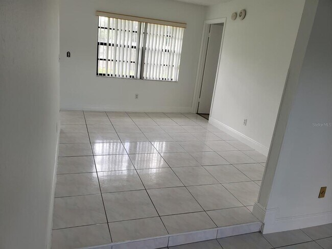 Foto del edificio - 7910 Glen Abbey Cir